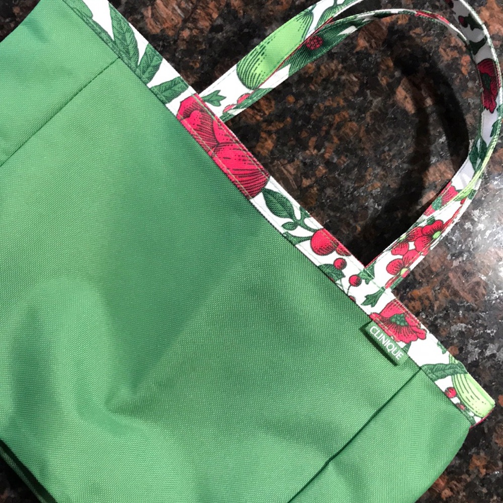 Clinique tote